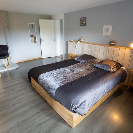 Gite 4 A 10 Pers Granges-sur-Vologne Esterno foto